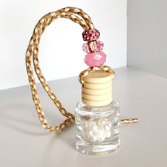 CAR Air Freshener Decorative Refillable Fragrance Oil Hanging Bottle Pink/Pearls - Picture 2 of 2